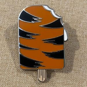 Disney Ice Cream - Mystery Pin - Tigger